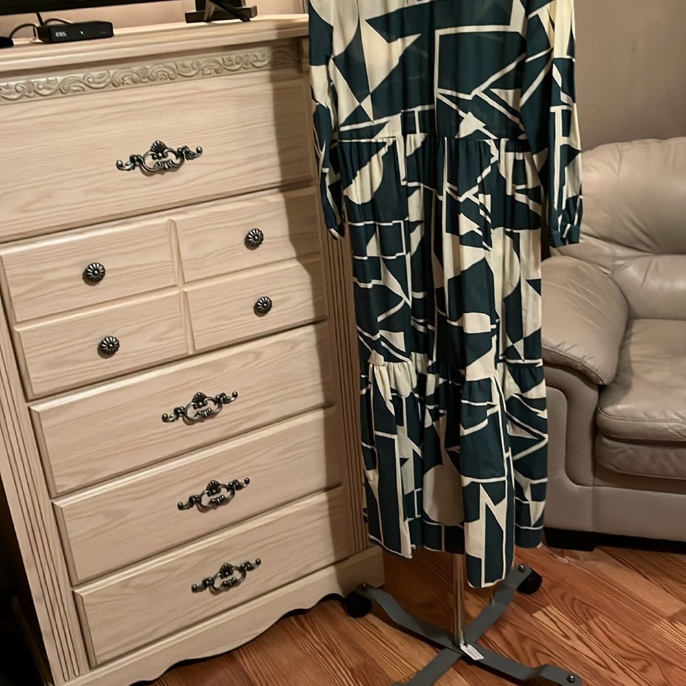 Geometric Patterned Dress in Green and Cream